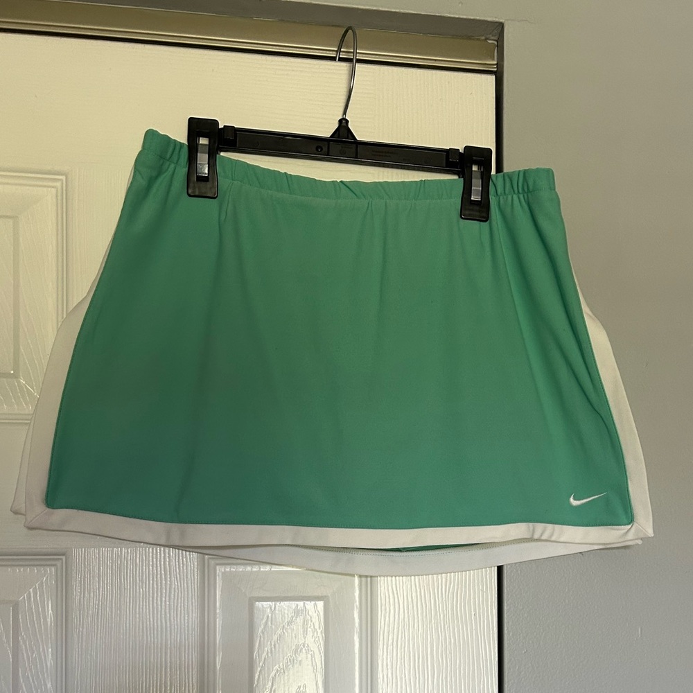 Nike tennis skirt size small